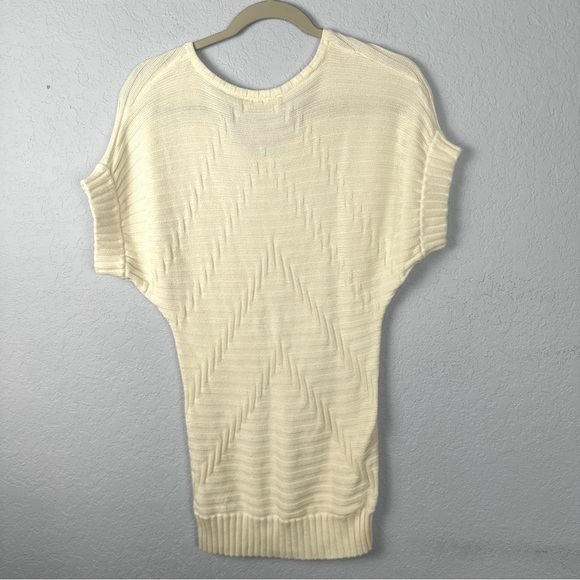 Trina Turk Women’s Short Sleeve Scoop Neck Cotton Blend Sweater S/M - Picture 6 of 7